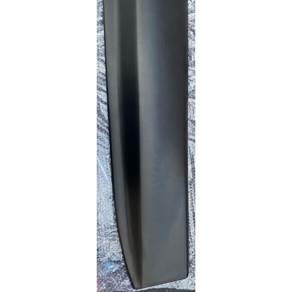 Lower Molding Garnish Front Right Door - Picture 8 of 9